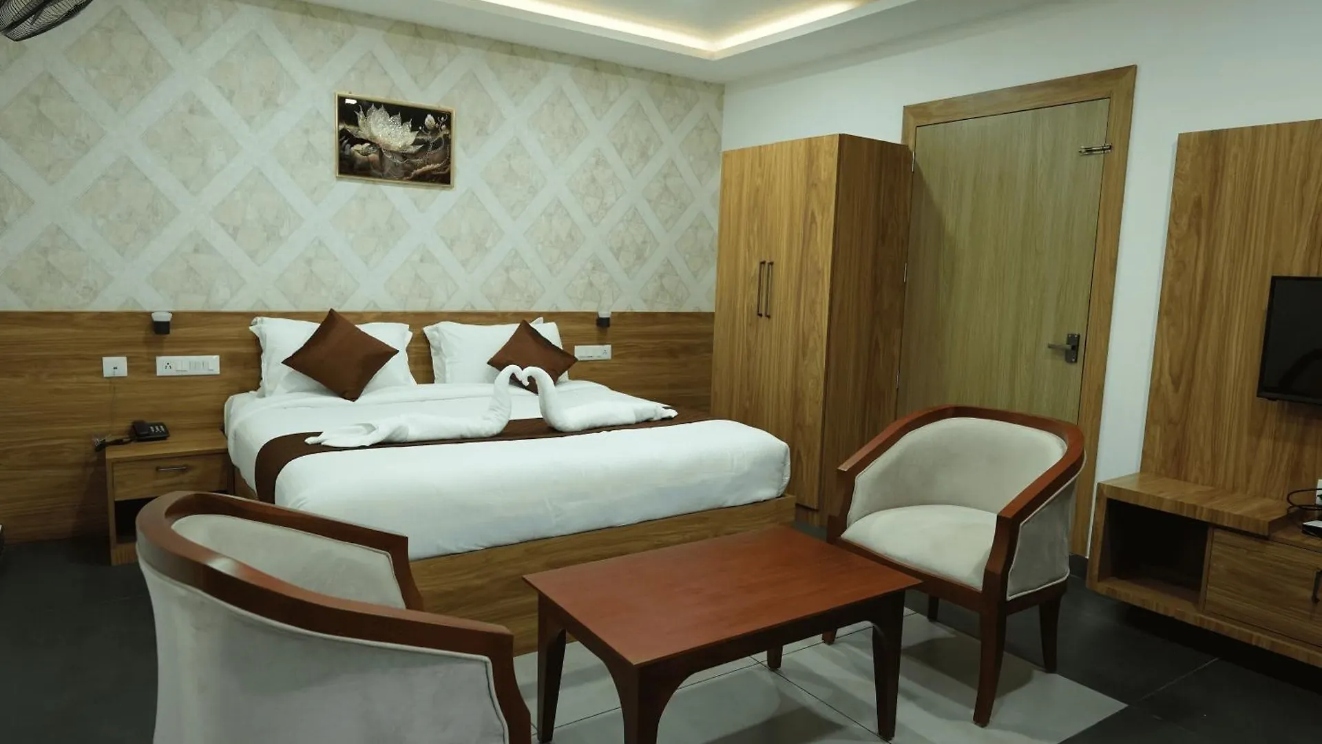 ホテル Theertha Inn カルペッタ