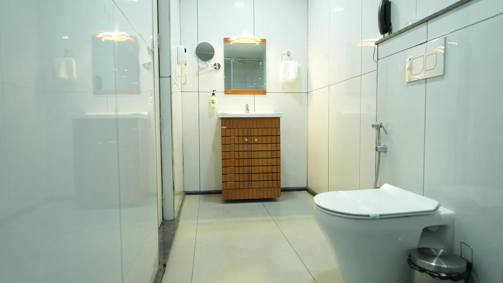 Theertha Inn Kalpatta Hotel