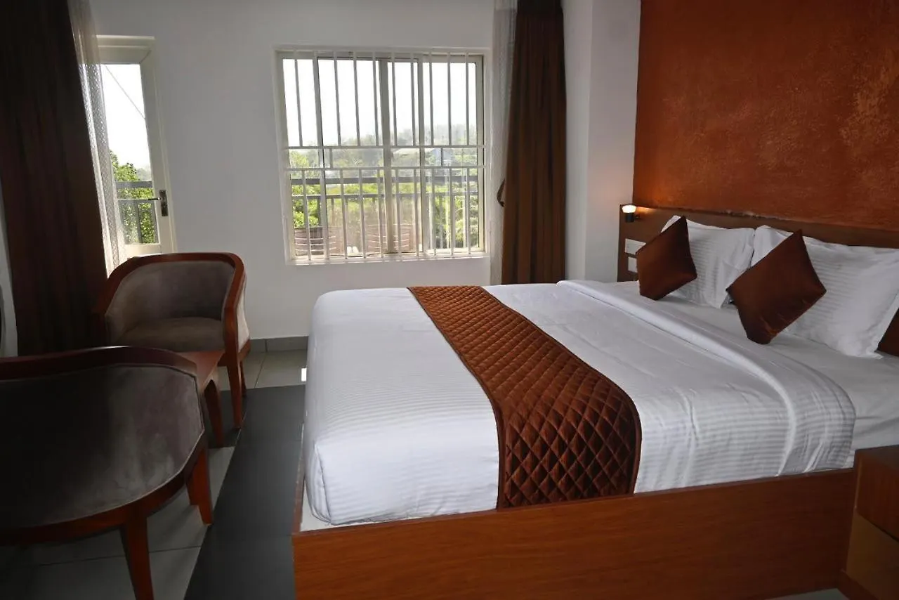 Theertha Inn Kalpatta Hotel