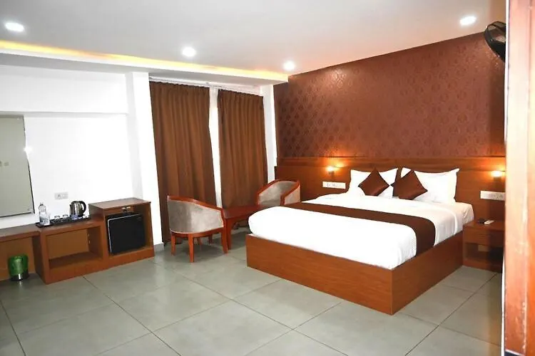 Hotel Theertha Inn Kalpatta