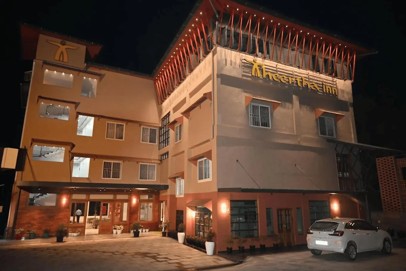 Theertha Inn Kalpatta 3*,
