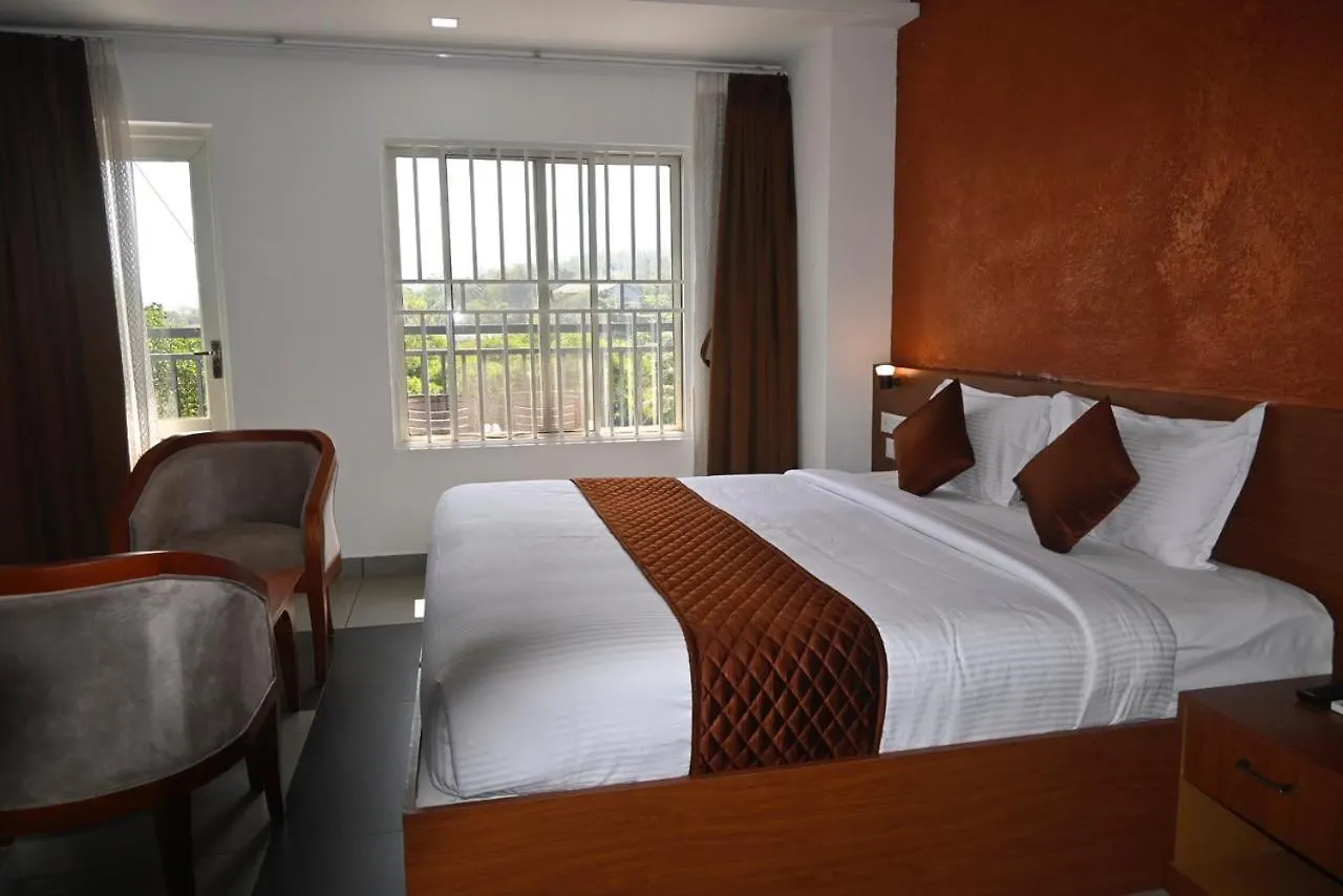 Theertha Inn Kalpatta